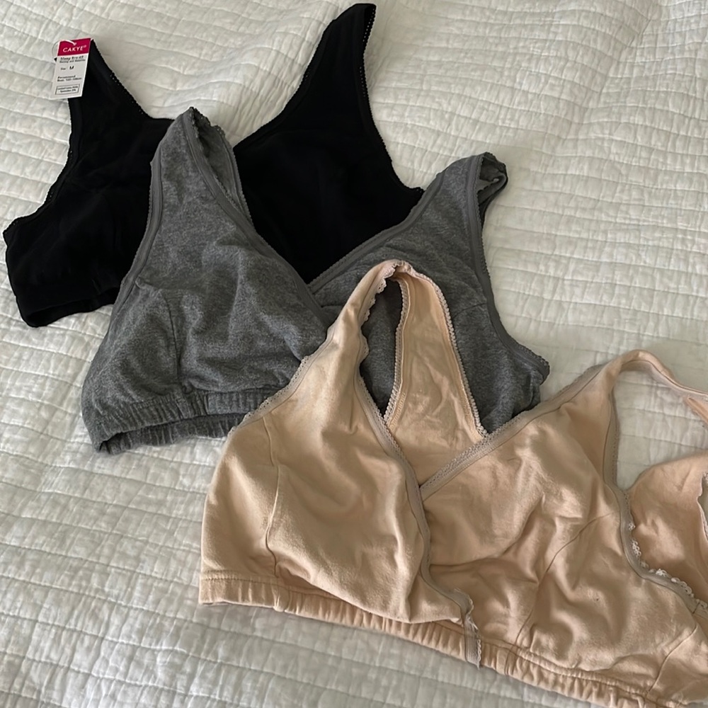 Cakye maternity / nursing sleep bras size medium
